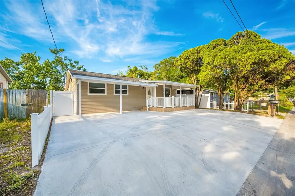 3923 W Norfolk Street Tampa FL 33614