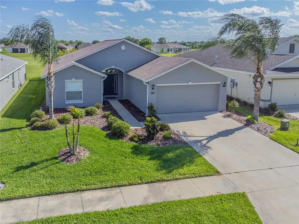 27203 Roanoke Drive Leesburg FL 34748