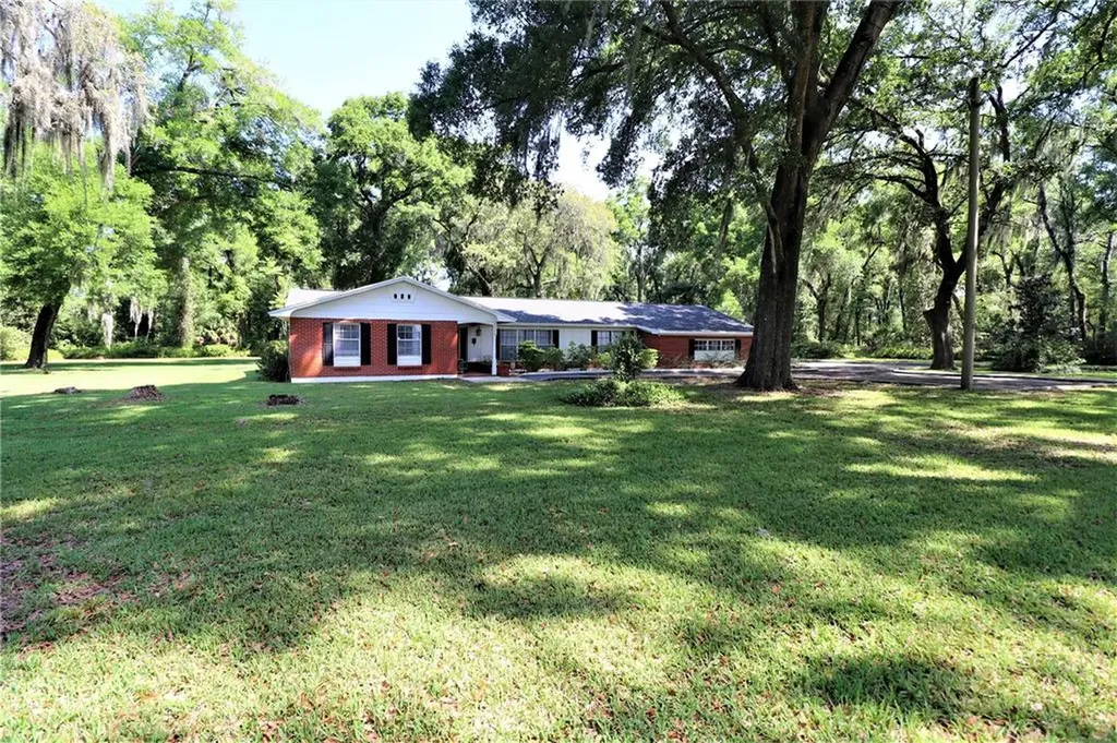 5726 W Us Highway 92 Plant City FL 33566