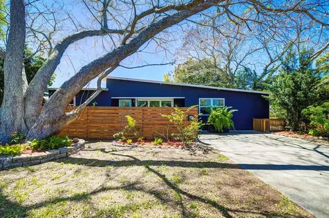 4226 Benson Avenue N St Petersburg FL 33713