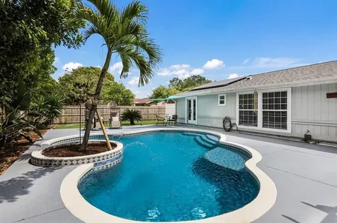 7304 Edenville Drive Sarasota FL 34243
