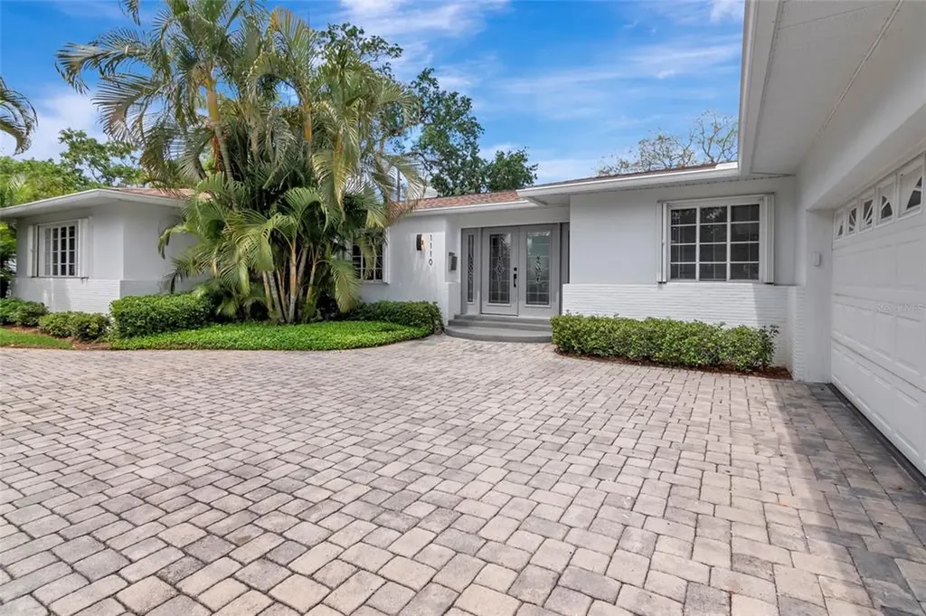 1110 Brightwaters Blvd NE St Petersburg FL 33704