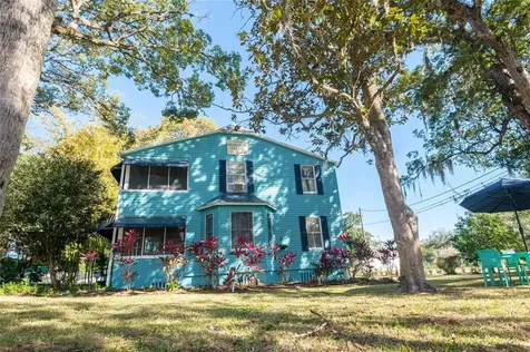 1029 E 5th Avenue Mount Dora FL 32757