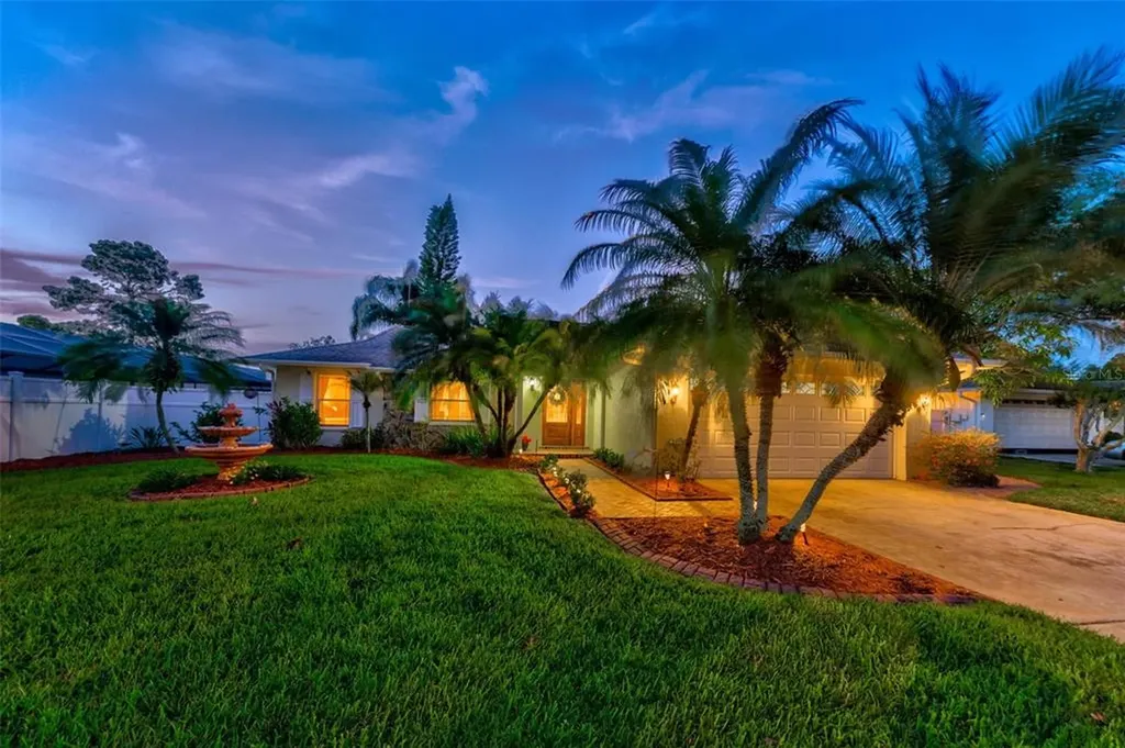 4605 Autumnwind Court Tampa FL 33624