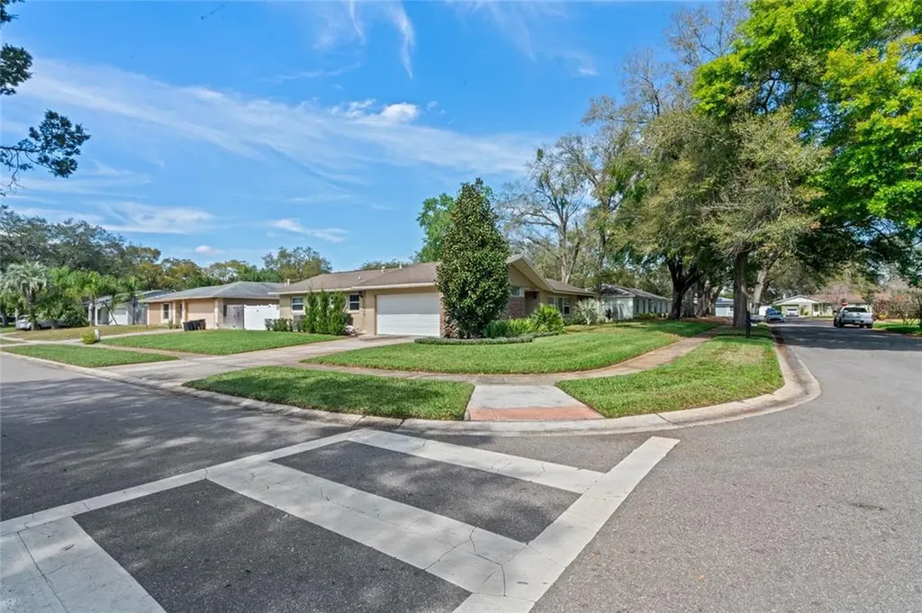 1915 Wyandotte Trail Casselberry FL 32707