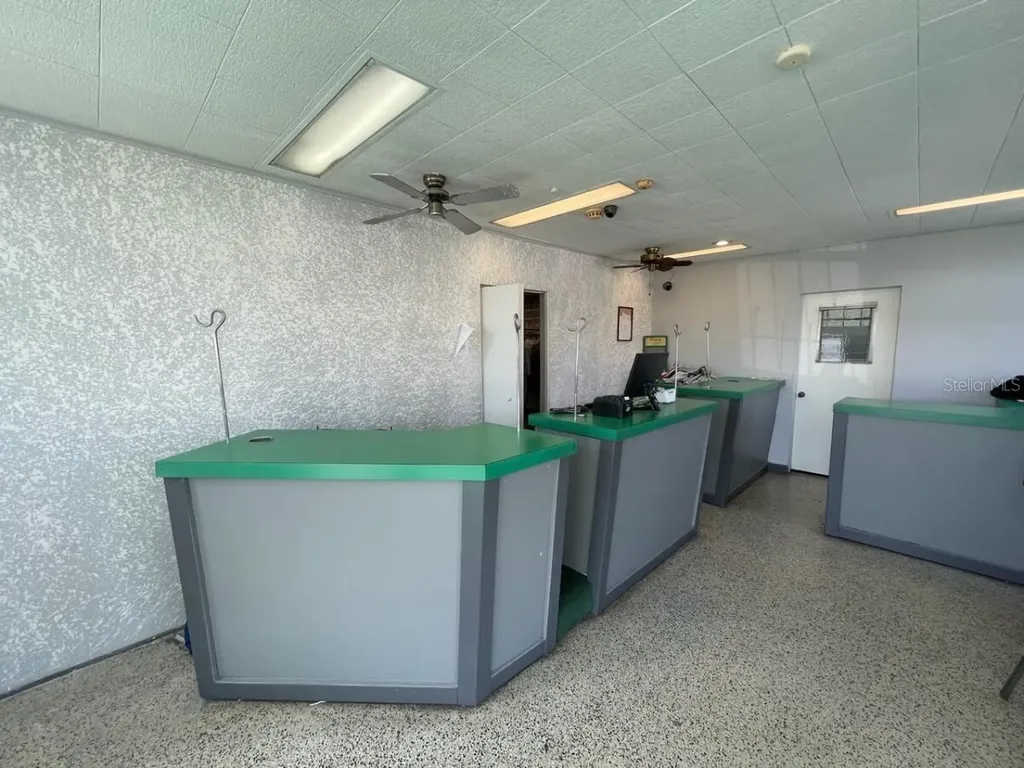 4000 Old Winter Garden Road Orlando FL 32805