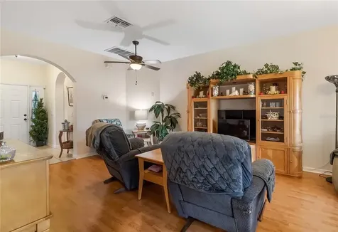 1020 Longville Circle Tavares FL 32778