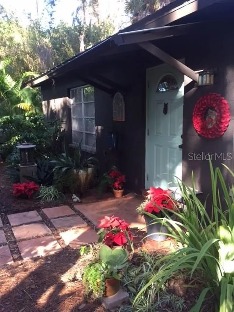 590 Artists Avenue Englewood FL 34223