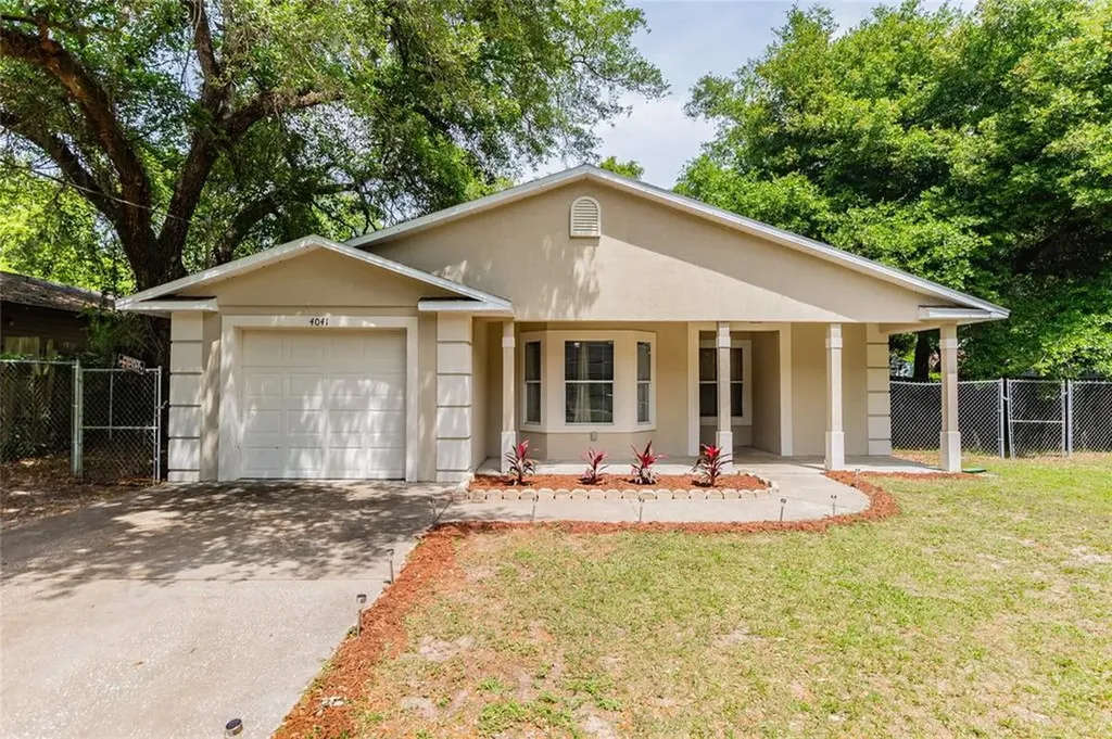 4041 Elm Street Lady Lake FL 32159