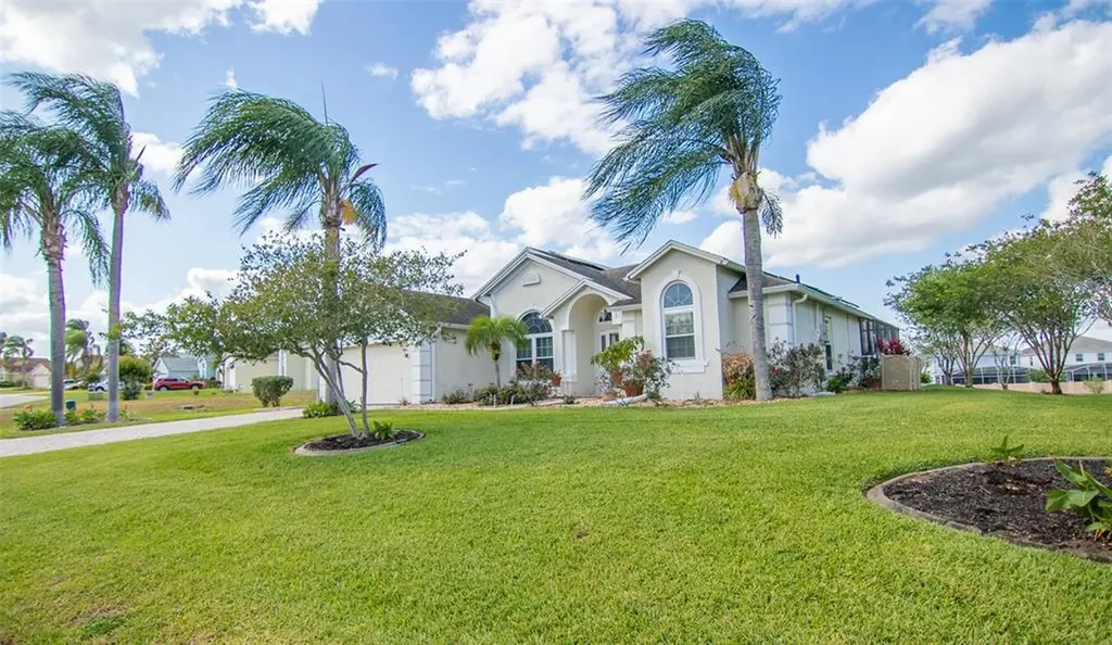 824 Via Bianca Drive Davenport FL 33896