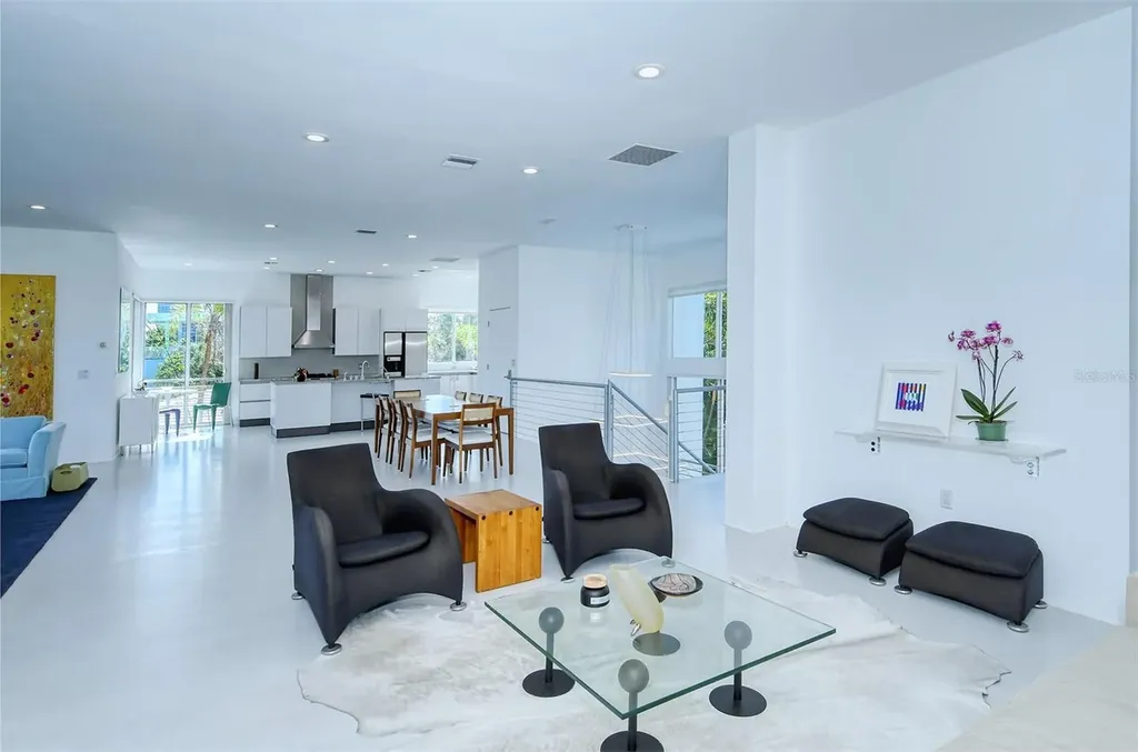 213 N Washington Drive Sarasota FL 34236