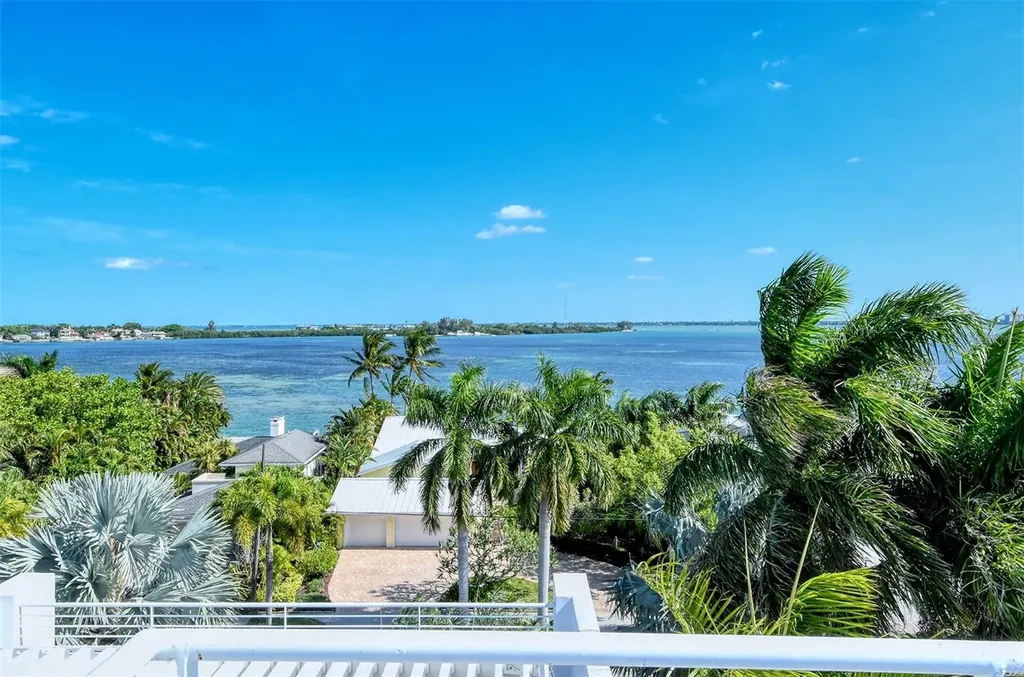 213 N Washington Drive Sarasota FL 34236