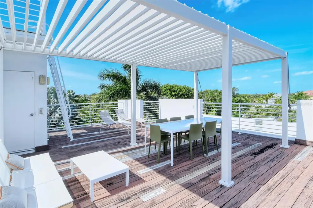 213 N Washington Drive Sarasota FL 34236
