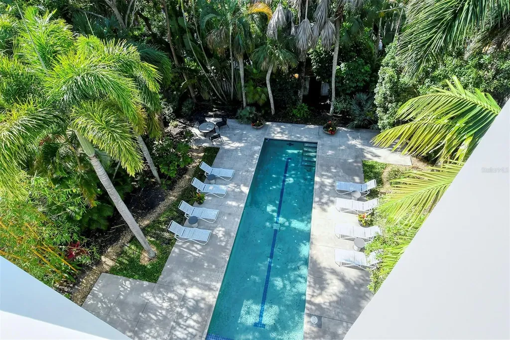 213 N Washington Drive Sarasota FL 34236