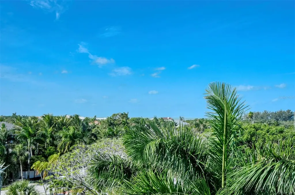 213 N Washington Drive Sarasota FL 34236