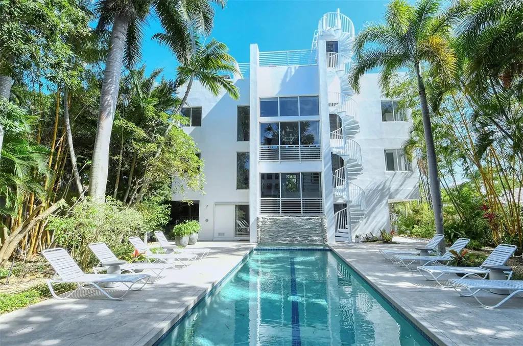 213 N Washington Drive Sarasota FL 34236