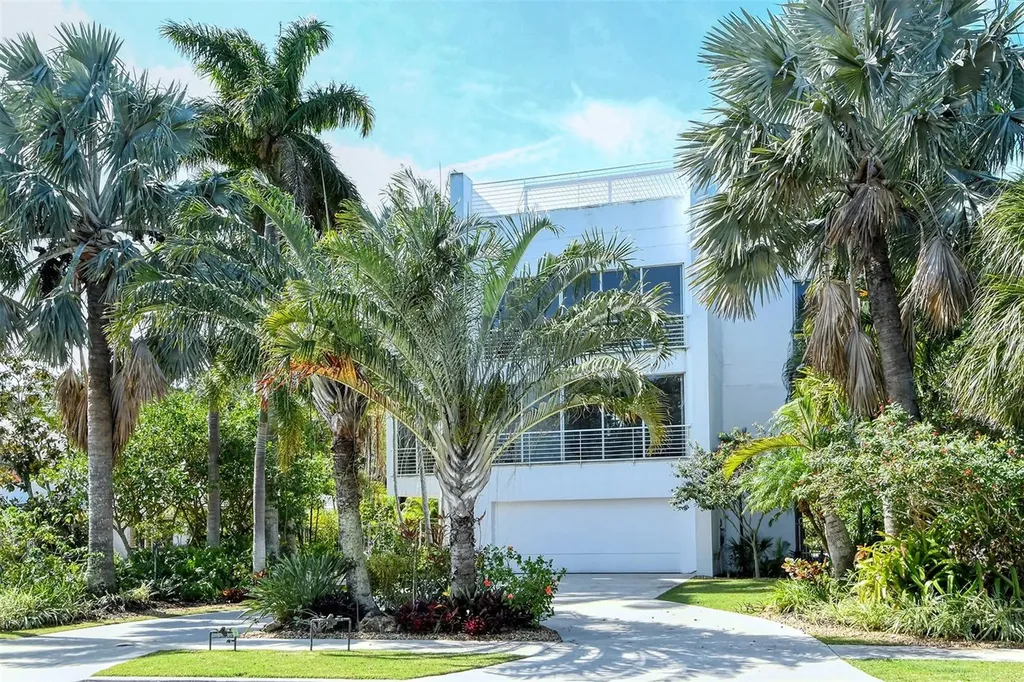 213 N Washington Drive Sarasota FL 34236