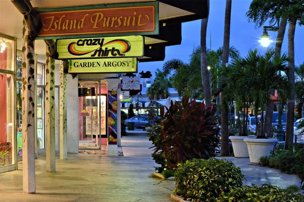 213 N Washington Drive Sarasota FL 34236