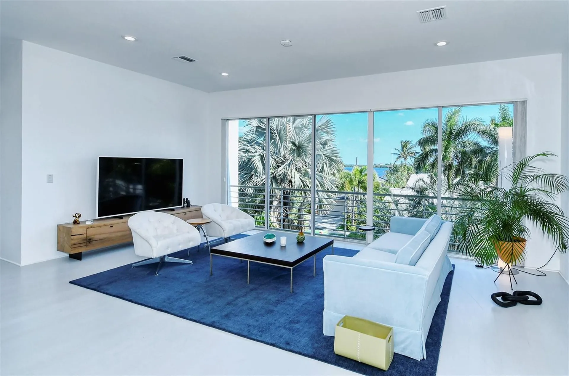 213 N Washington Drive Sarasota FL 34236