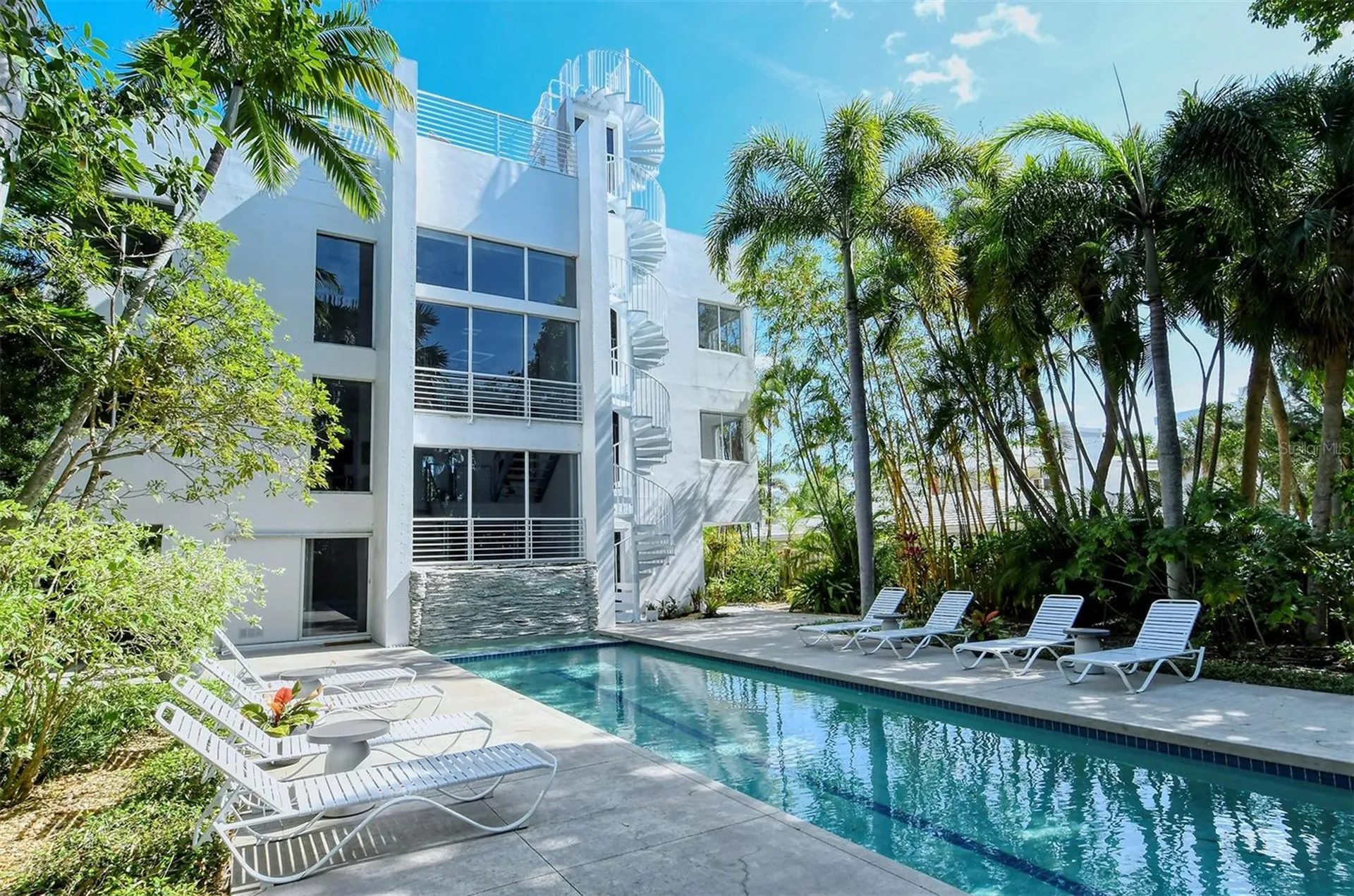 213 N Washington Drive Sarasota FL 34236
