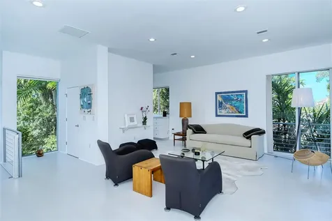 213 N Washington Drive Sarasota FL 34236