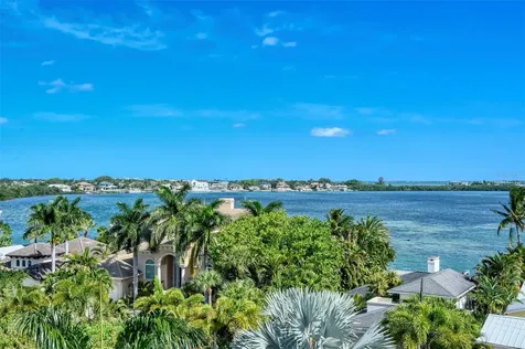 213 N Washington Drive Sarasota FL 34236