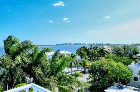 213 N Washington Drive Sarasota FL 34236
