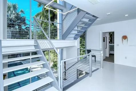 213 N Washington Drive Sarasota FL 34236