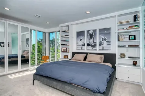 213 N Washington Drive Sarasota FL 34236