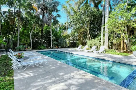 213 N Washington Drive Sarasota FL 34236