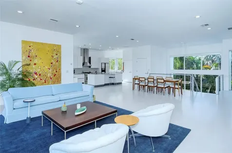 213 N Washington Drive Sarasota FL 34236