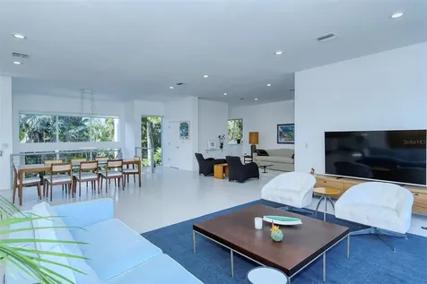 213 N Washington Drive Sarasota FL 34236