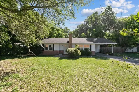 206 N Lake Avenue Leesburg FL 34748