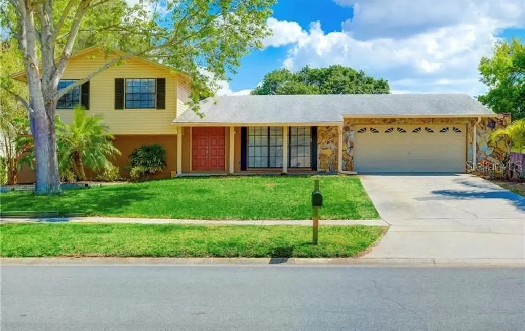 15868 Country Lake Drive Tampa FL 33624