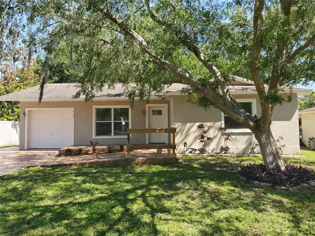 915 W Gaston Place Tampa FL 33604