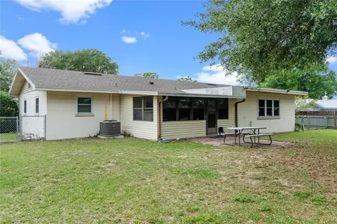 1903 S 8th Street Haines City FL 33844