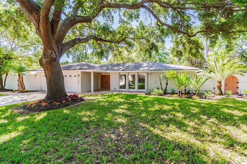 1206 Magdalene Grove Avenue Tampa FL 33613