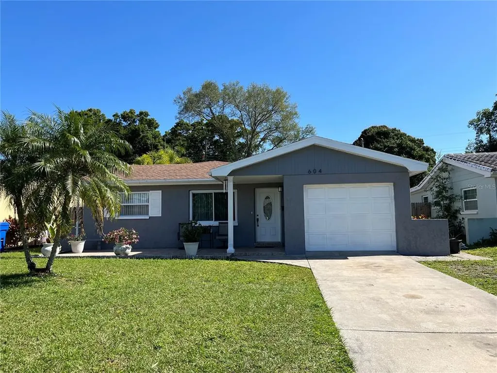 604 45th Avenue N St Petersburg FL 33703