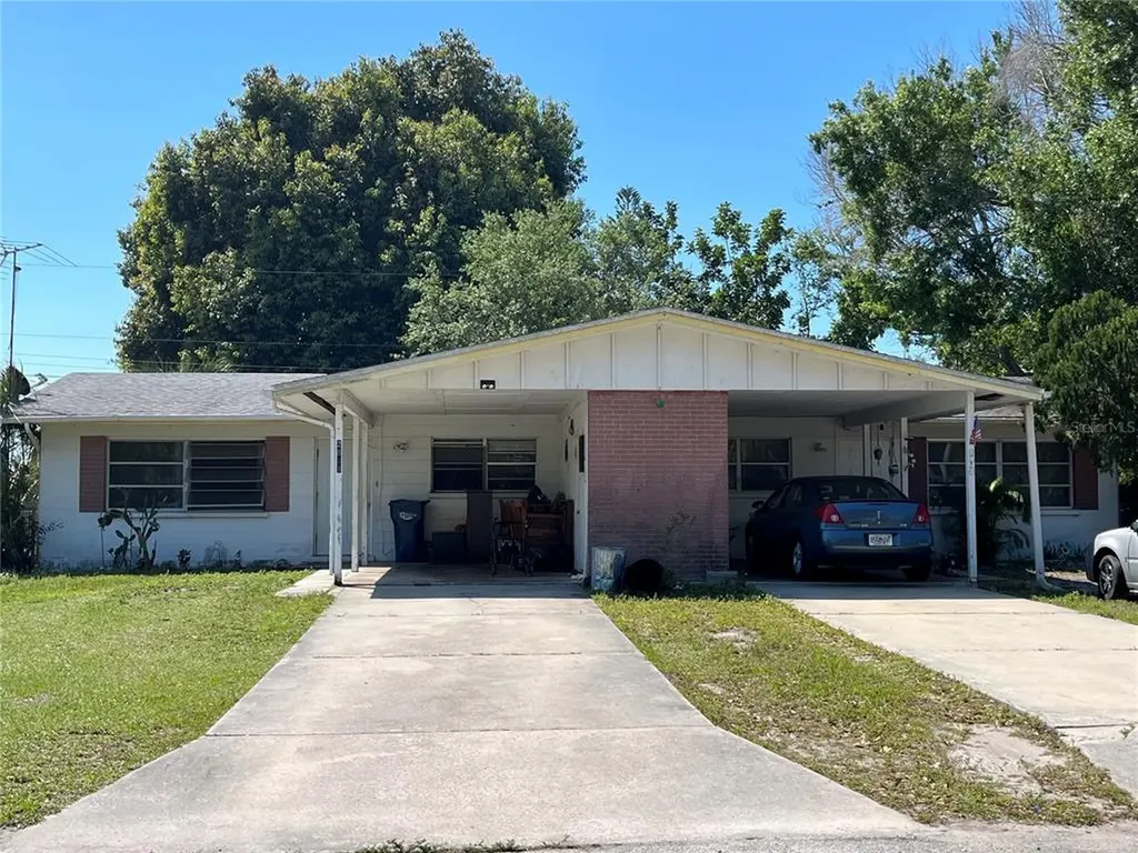 2911 39th Avenue W Bradenton FL 34205