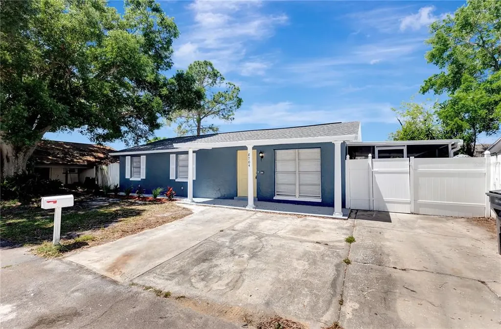 8704 Marlin Court Tampa FL 33634