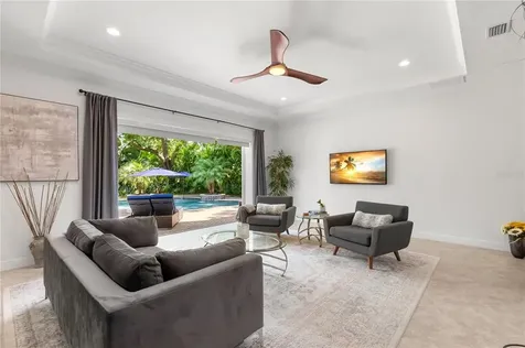 3711 W Watrous Avenue Tampa FL 33629