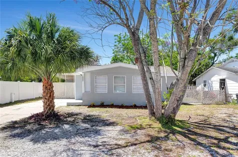 10006 N Pawnee Avenue Tampa FL 33617