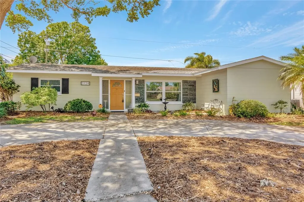 3124 61st Lane N St Petersburg FL 33710