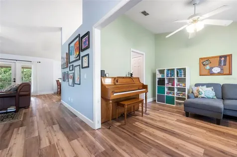 25242 SW 19th Avenue Newberry FL 32669