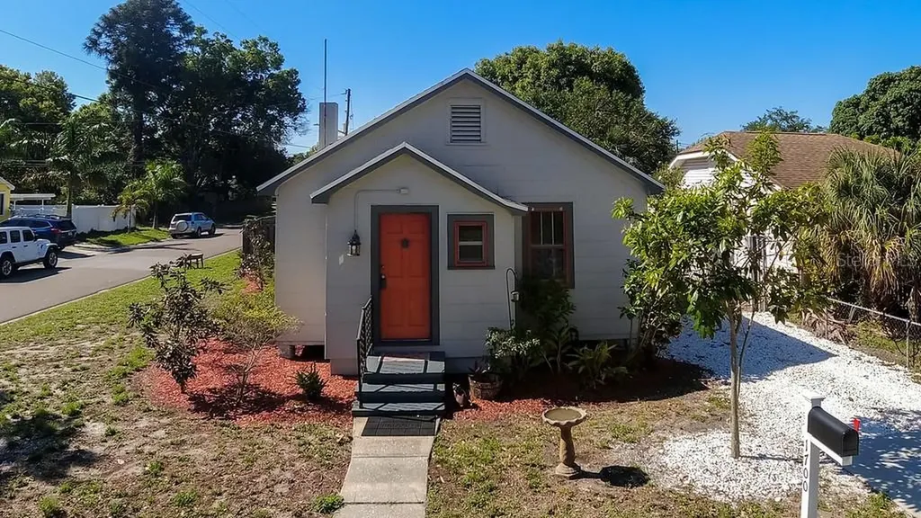 1700 27th Avenue N St Petersburg FL 33713