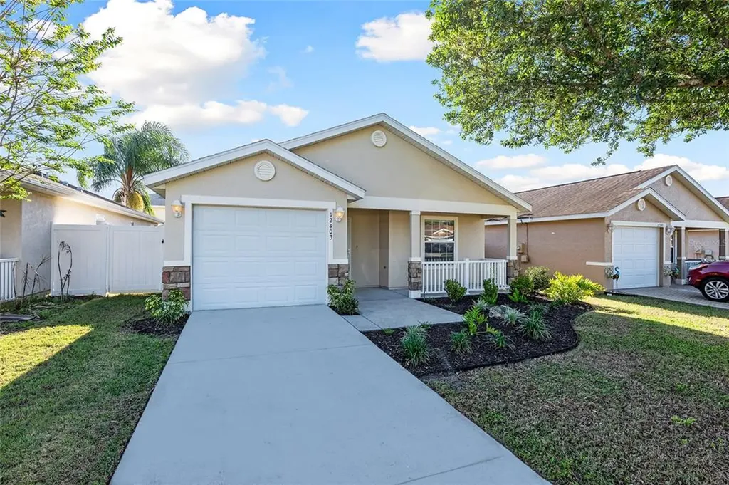 12403 NE 51st Drive Oxford FL 34484