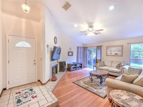 9454 Forest Hills Circle Tampa FL 33612