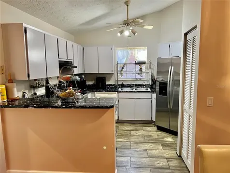 9454 Forest Hills Circle Tampa FL 33612