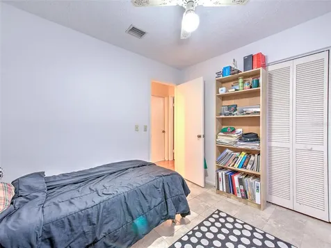 9454 Forest Hills Circle Tampa FL 33612