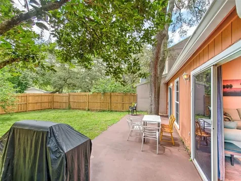 9454 Forest Hills Circle Tampa FL 33612